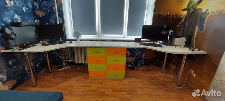 Компьютерный стол для двоих