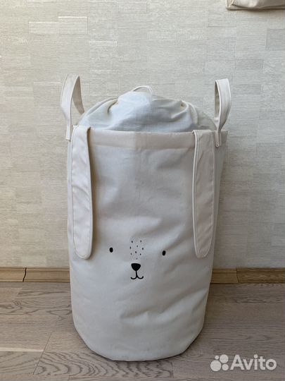 Корзина, кармашки и полотенце HM. Полка Zara home