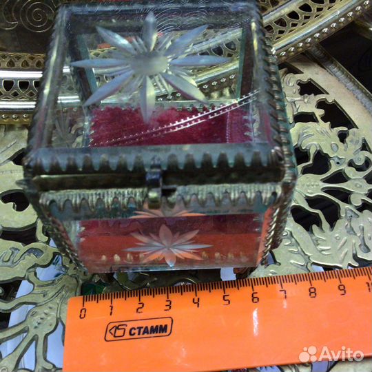 Шкатулка антикварное резное стекло латунь бронза