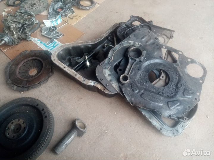 Дизельный мотор 2C в разборе