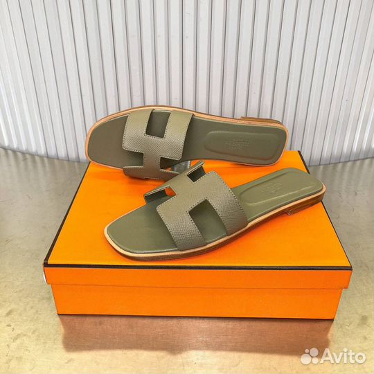 Шлёпанцы Hermes