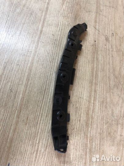 Кронштейн бампера правый Ssangyong Actyon