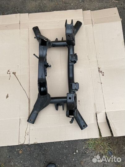 Подрамник задний Mitsubishi Outlander 3