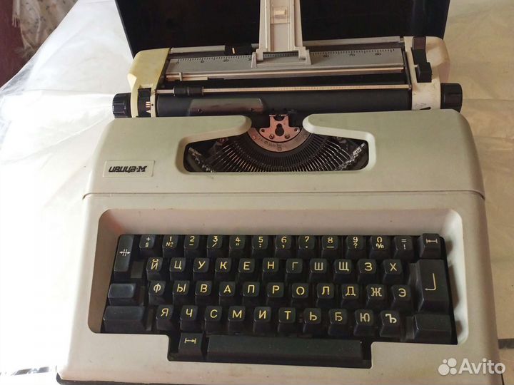 Портативная электрическая печатная машинка