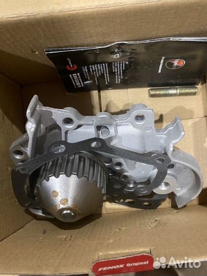 Водяной насос largus logan