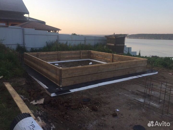 Заливка фундамента буронабивного