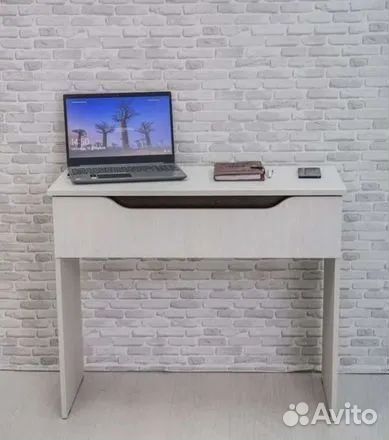 Туалетный столик для макияжа