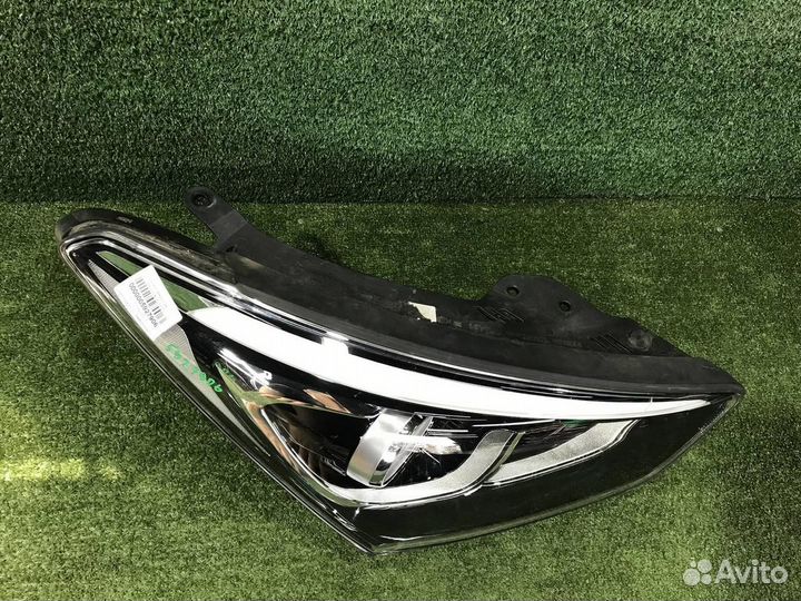 Фара правая Hyundai Santa Fe