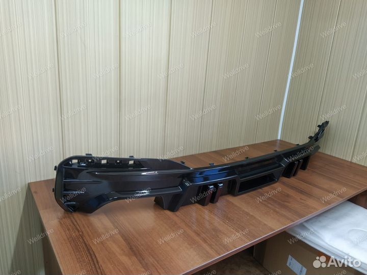 Диффузор BMW 5 G30 New style черный глянец