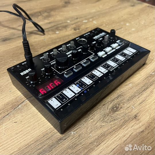 Синтезатор korg Volca Kick