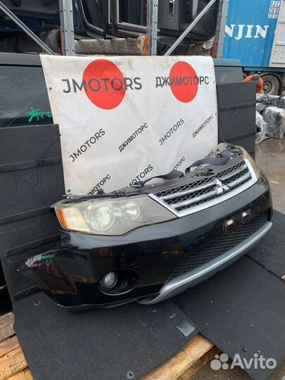 Передняя часть Митсубиши Аутлендер XL CW5W ксенон