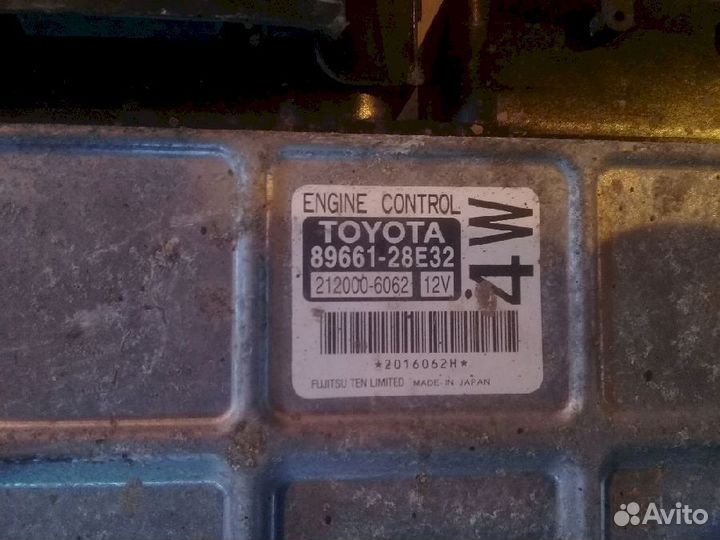 Блок управления двигателем 212000-6062 Toyota Noah
