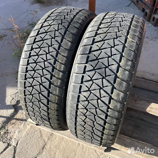 Bridgestone Blizzak DM-V2 235/55 R19