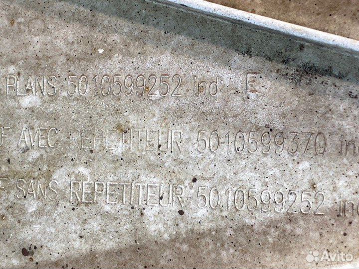 Элемент боковой (открывающийся) левый Renault