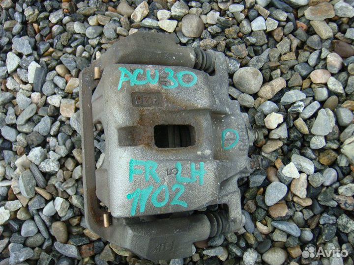 Суппорт передний левый Toyota Harrier MCU36 1MZ