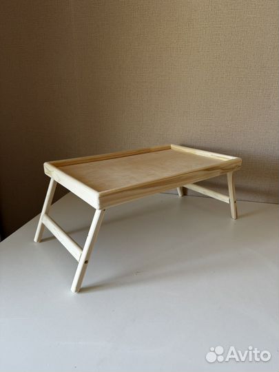 Поднос деревянный на ножках