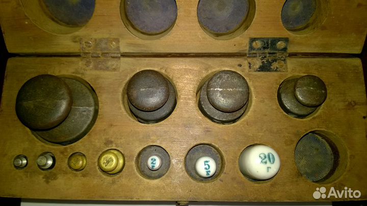 Набор старинных гирь начала 20 века, разновесы