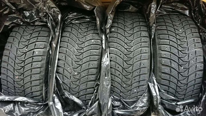 Michelin X-Ice North 3 215/60 R16 99T