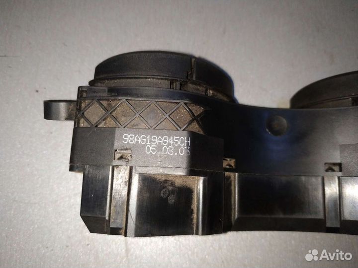 Кнопка обогрева включения кондея Форд Фокус 1