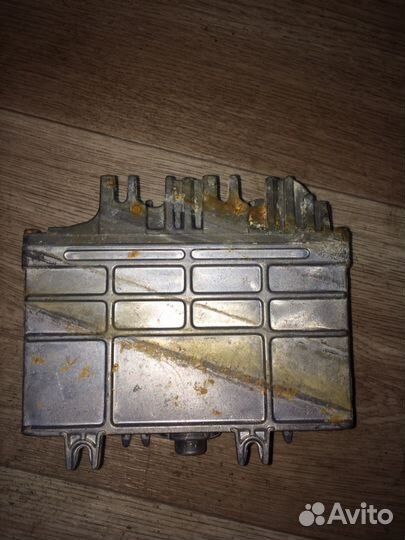 Volkswagen Passat b4 1.8 Ba0907311ad