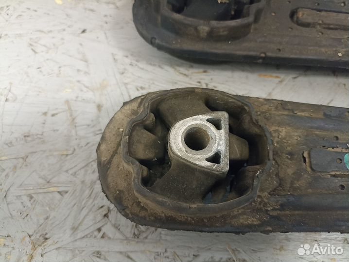 Опора двигателя задняя для Nissan Almera G15