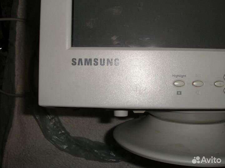 Монитор б/у,но,однако,рабочий