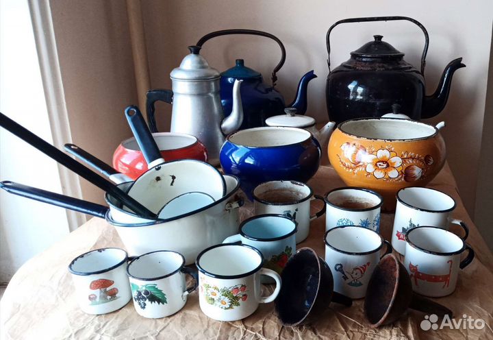 Старинная посуда эмалированная