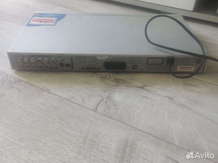 DVD проигрыватель shinko отдам