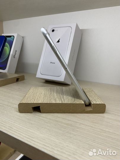 iPhone 8, 256 ГБ