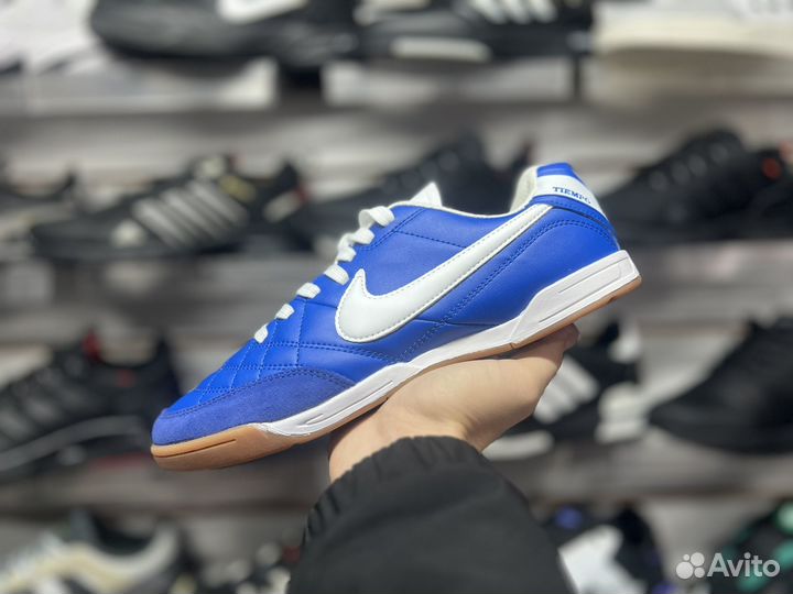 Футзалки Nike Tempo