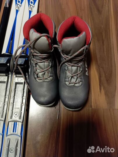 Беговые лыжи, палки, ботинки