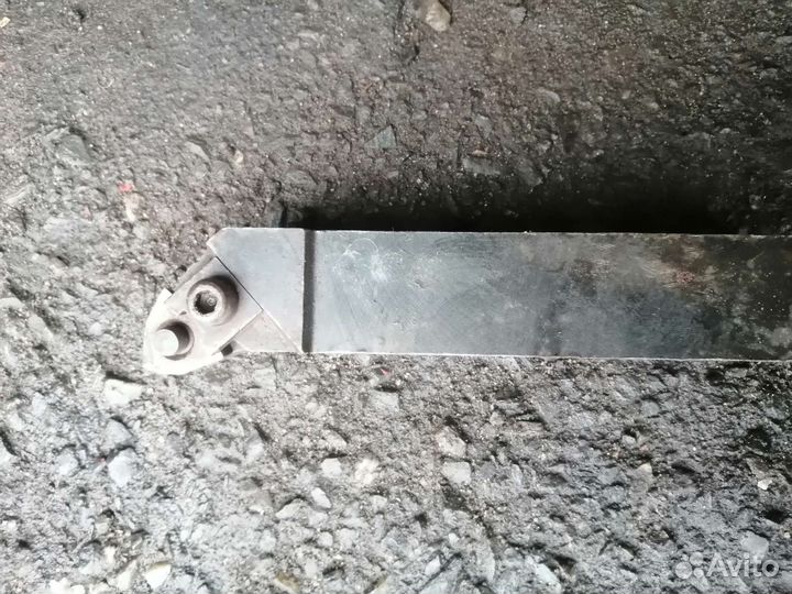 Пренодлежности для токарнова станка и фрезер