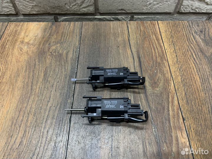 Lexus LS460L Механизм регулировки ремня