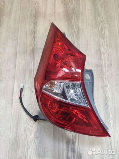 Фонарь задний Hyundai solaris Лев