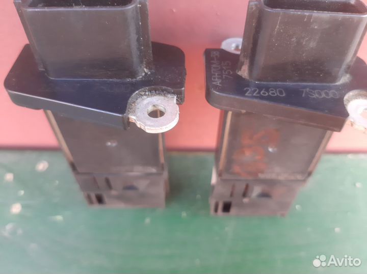 Датчик расхода воздуха Nissan Infiniti