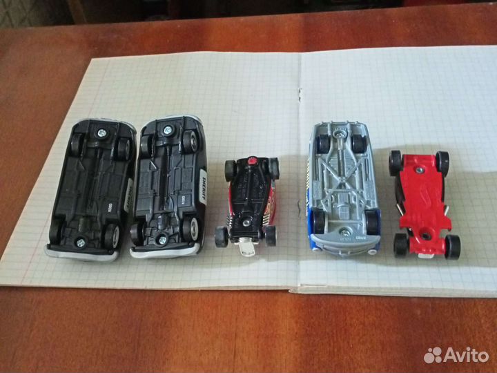Игрушечные машинки