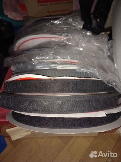 Продам молнии, нитки,фурнитуру