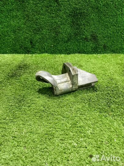 Кронштейн генератора Audi A6 Allroad Quattro C5