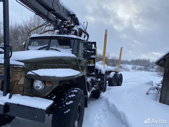 Урал 375 с КМУ, 1990