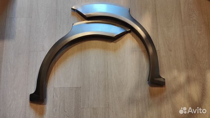 Задние арки Mazda Demio