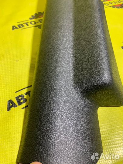 Обшивка стойки задняя правая Vw Polo 5 1.6 2019