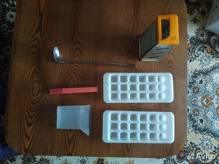 Терка для овощей, лотки для льда