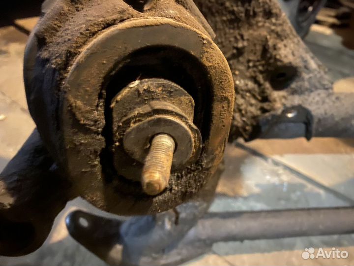 Подушка двигателя правая BMW X5 E53