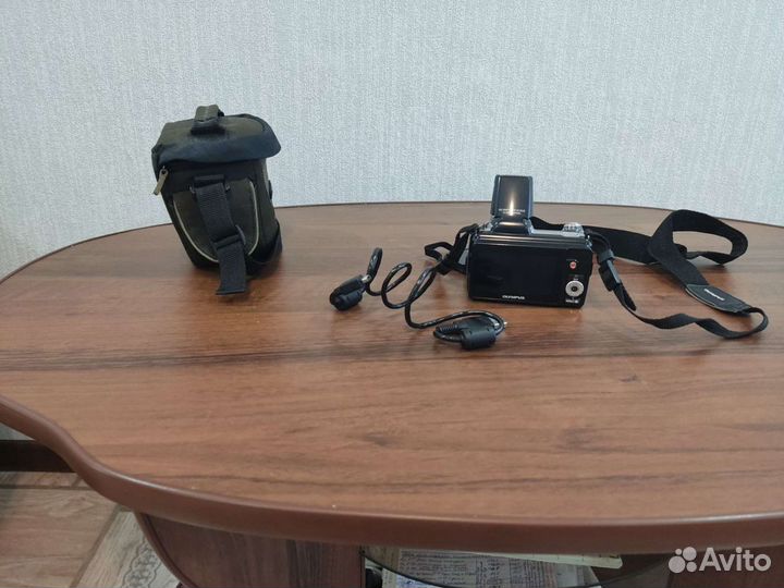Компактный фотоаппарат olympus
