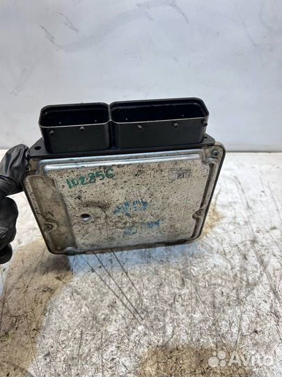 Блок управления двигателем Volkswagen Passat B6