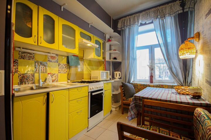 2-к. квартира, 48 м², 2/4 эт.