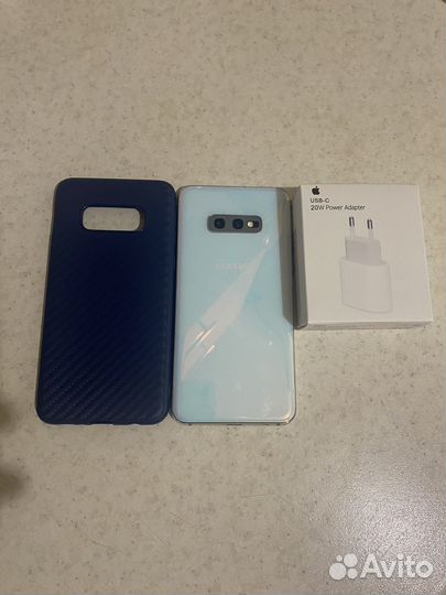 Samsung Galaxy S10e, 6/128 ГБ