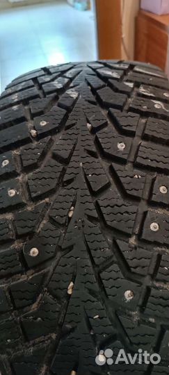 Maxxis ArcticTrekker NP3 235/55 R17 103T