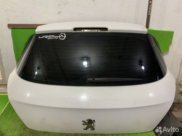 Крышка багажника Peugeot 308