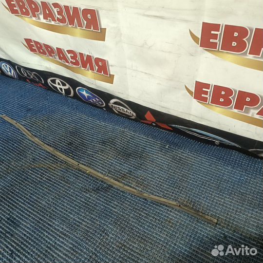 Уплотнительная резинка капота Suzuki Cultus G16A